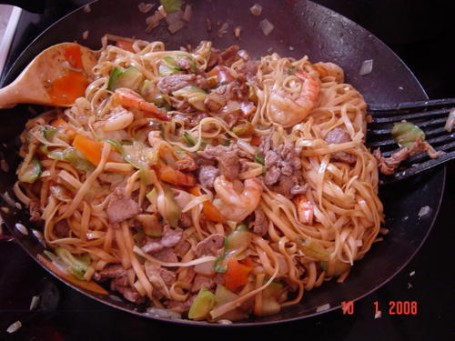 Noodles Saltati Con Manzo