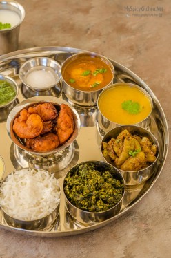 Thali Di Uova