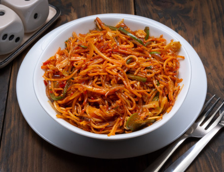 Noodles In Schezwan Sauce (Veg)