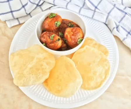 Luchi With Alu Dum