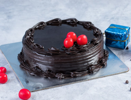 Torta Stratificata Al Tartufo Al Cioccolato Senza Uova