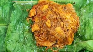 Chicken Vaalai Ilai Parotta