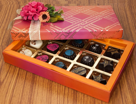 Gift Box With Premium Chocolates [9 Pieces]