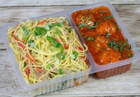 Veg Noodles Chilli Chicken Mini Combo