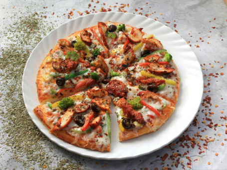 Medium Indian Chicken Tikka Pizza