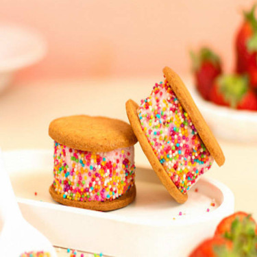 Fruity Strawberry Ice Cream Sandwich (1Pc)