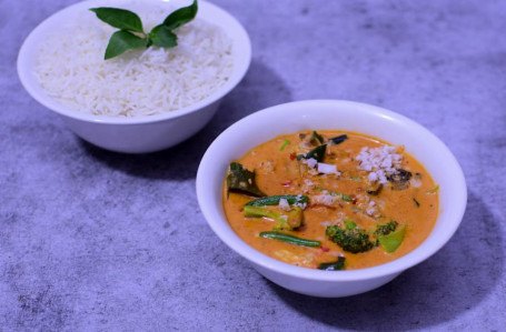 Balinese Jukut Urab-Mixed Vegetables With Grated Coconut