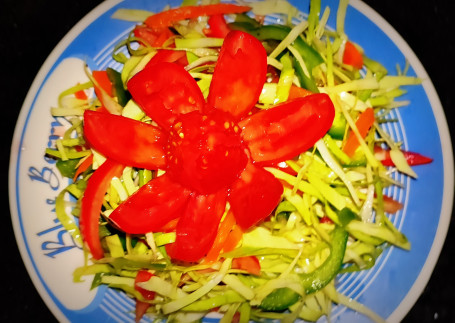 Oatmeal Chilla+ Green Salad