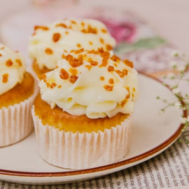 Honeycomb Cupcake