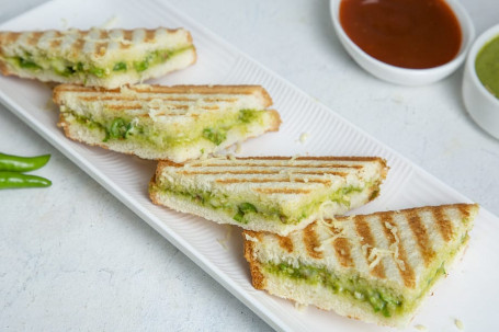 Toast Al Formaggio Con Chutney Freddo