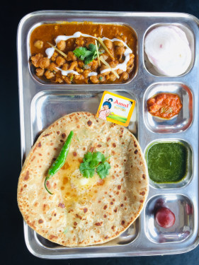 Aalu Matar Paratha Combo