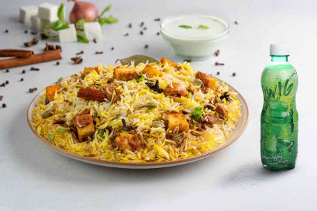 Combinazione Di Bevande Biryani Paneer Dum