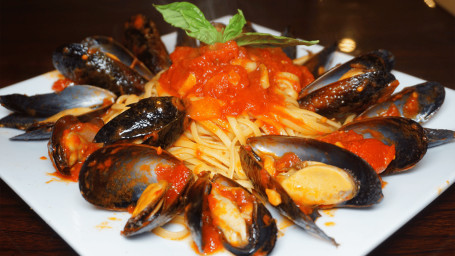 Mussel Marinara Pasta