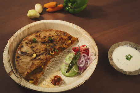 Mescolare Paratha Veg Formaggio