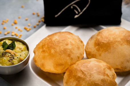 Poori With Potato Masala (3Pcs)