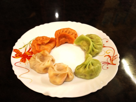 Steamed Tri-Mixed Momos 6 Pcs