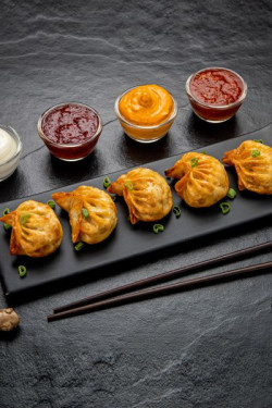 Fried Darjeeling Chicken Momos With Momo Chutney