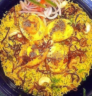 Dum Mandi Rice With Masala Egg