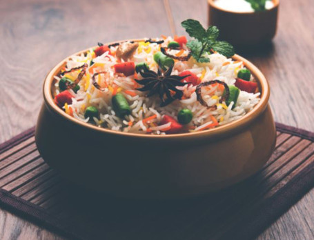 Subzi Hyderabadi Biryani (600 Gm)