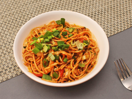 Veg Hakka Noodles (400 Gm)