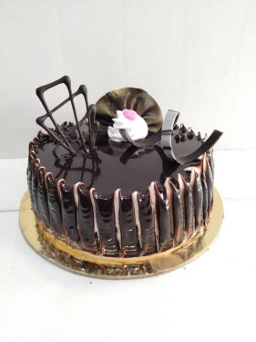 Chocolate Chips Eggless Cake