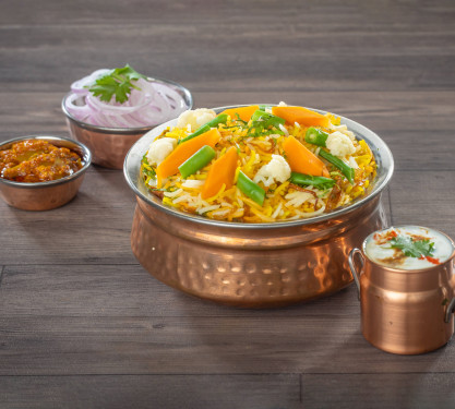 Subz Hyderabadi Biryani (Serves 1)