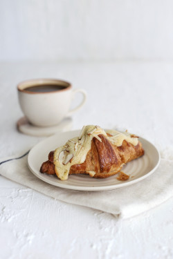 Almond Croissant (Box Of 2)