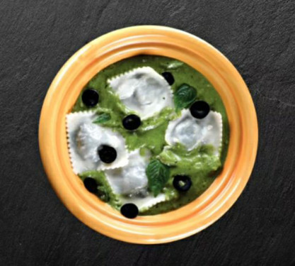 Ravioli In Pesto Sauce