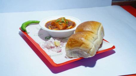 Samosa Misal Pav