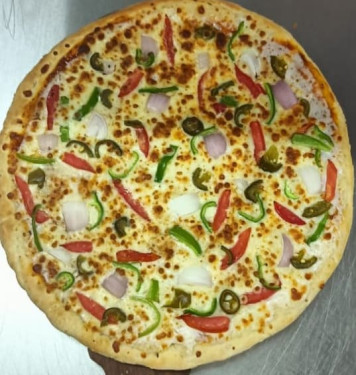 Feast Veg Spicy Pizza