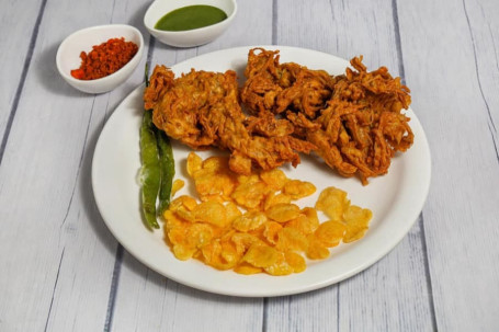 Onion Bhajiya [100 Grams]