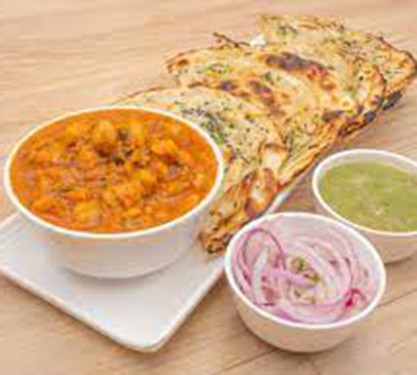 Paneer Cheese Chole Kulche