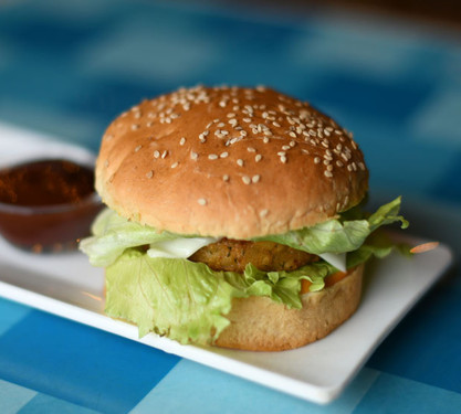 Paneer Tikka Creamy Burger