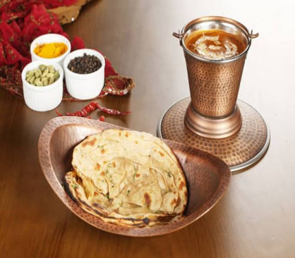 Dal Makhni With Lachha Paratha [2Pc]