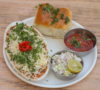 Cheese Masala Pav With Bhaji (Oil)