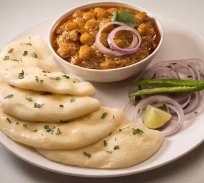 Chole Kulcha (2 No.