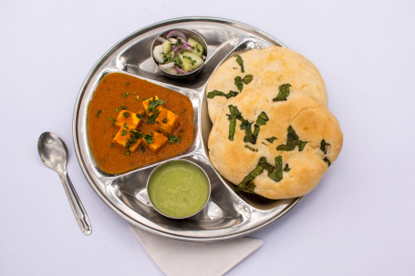 Paneer Kulcha (Served With Pickle And Salad)