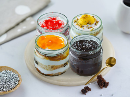 Pack Of Four Large Jar Cakes