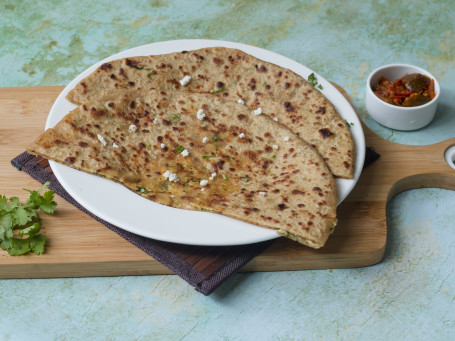 Paneer Paratha [1 Paratha Cut Into 2 Pieces]