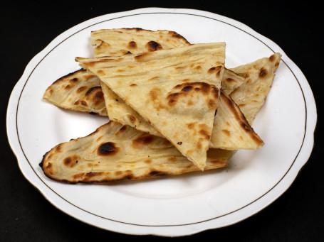 Butter Naan [1 Naan Cut Into 2 Pieces]