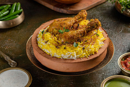 Murgh Hyderabadi Dum Biryani [4Pcs With Bone]