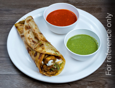 Special Chicken Tikka Egg Kathi Roll Special Lacha Pyaz , Chutney