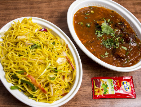 Veg Manchurian Gravy Veg Noodles (Half)