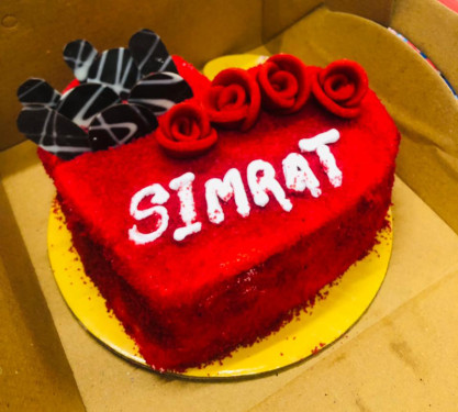 Red Velvet Heart Shape Cake[1Kg]