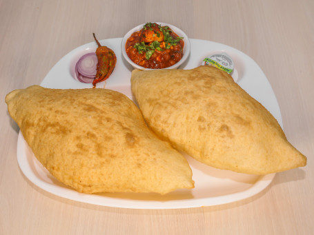 Chana Bhature [2Pcs]