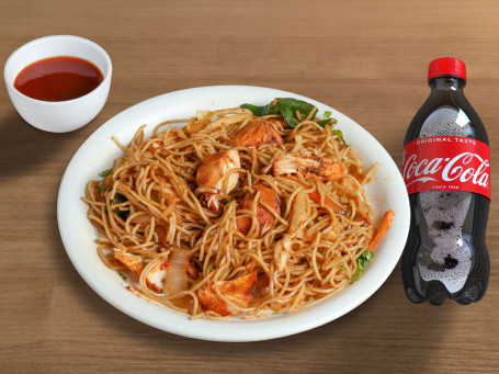 Chicken Schezwan Noodles (750Ml) Coke 250 Ml