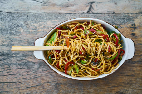 Chilli Garlic Hakka Noodles Veg Served With Ketchup