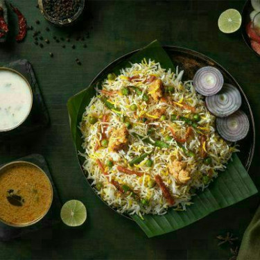 Chatpati Sabj Dum Biryani With Raita Gravy Biryani's (Single Serving)