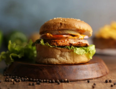 Burger Box Spl. Chicken Salami Burger