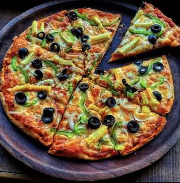 Baby Corn Olive Pizza